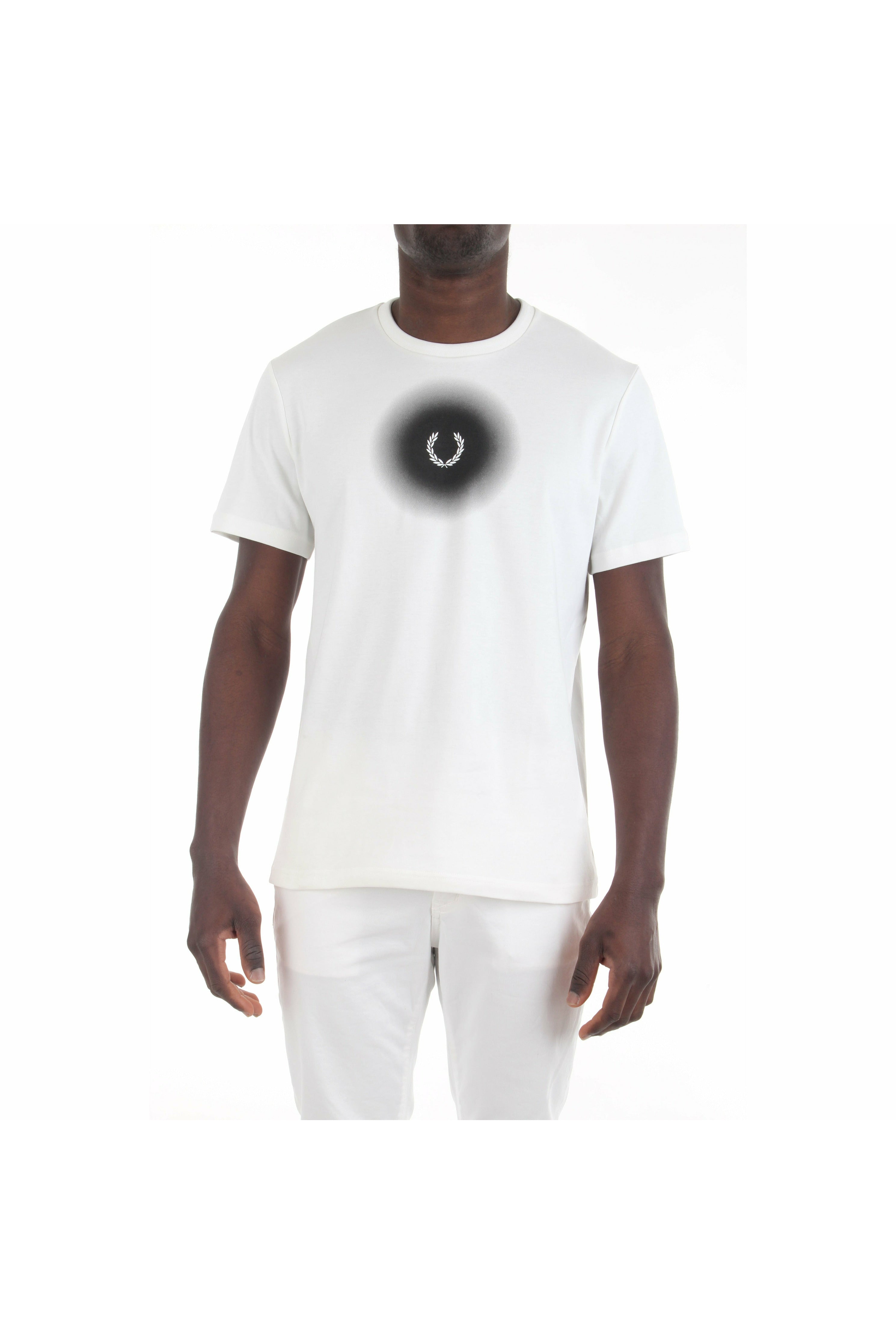 Fred Perry M2678 t-shirt in cotone con logo sfumato a contrasto