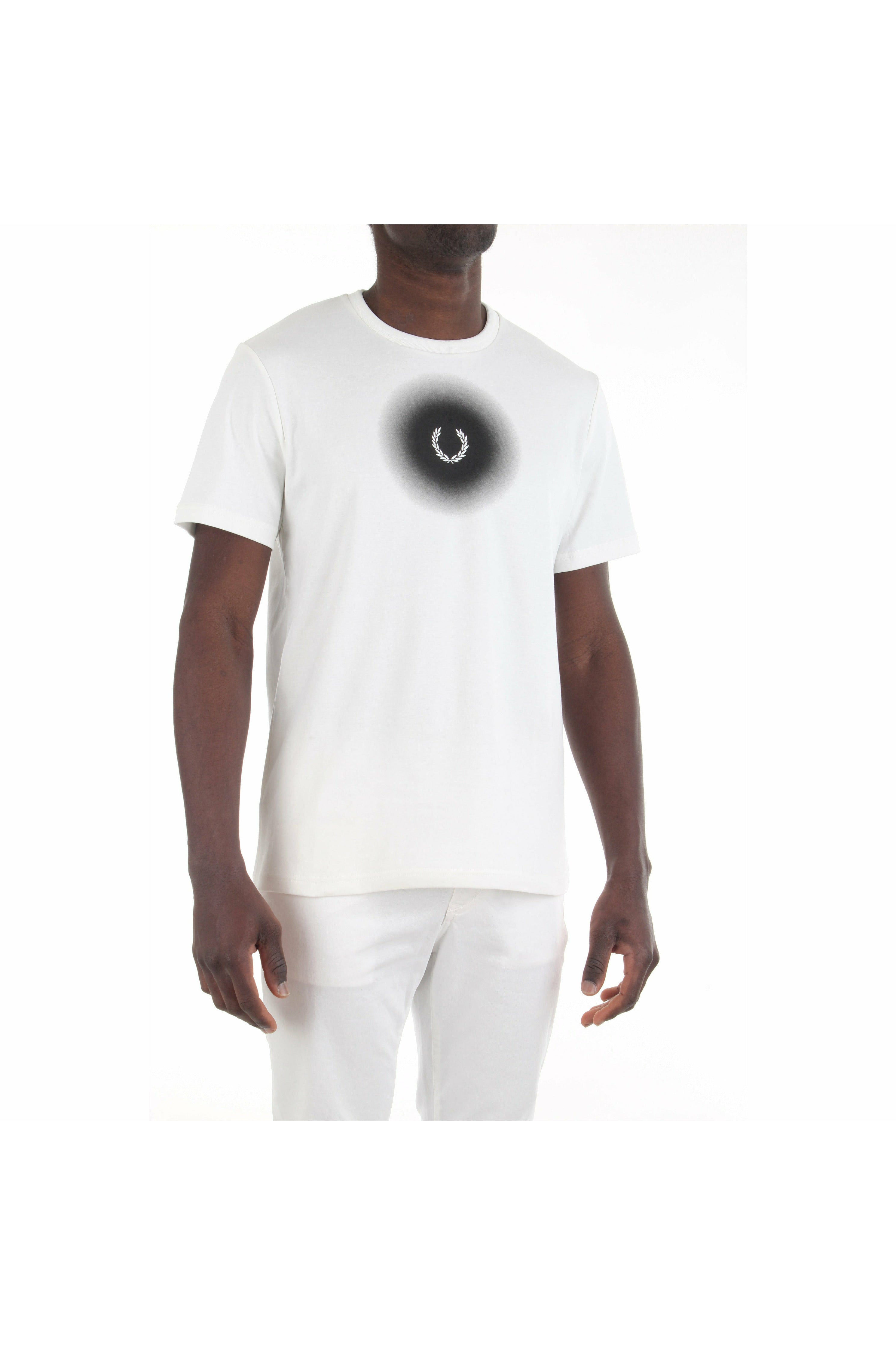 Fred Perry M2678 t-shirt in cotone con logo sfumato a contrasto